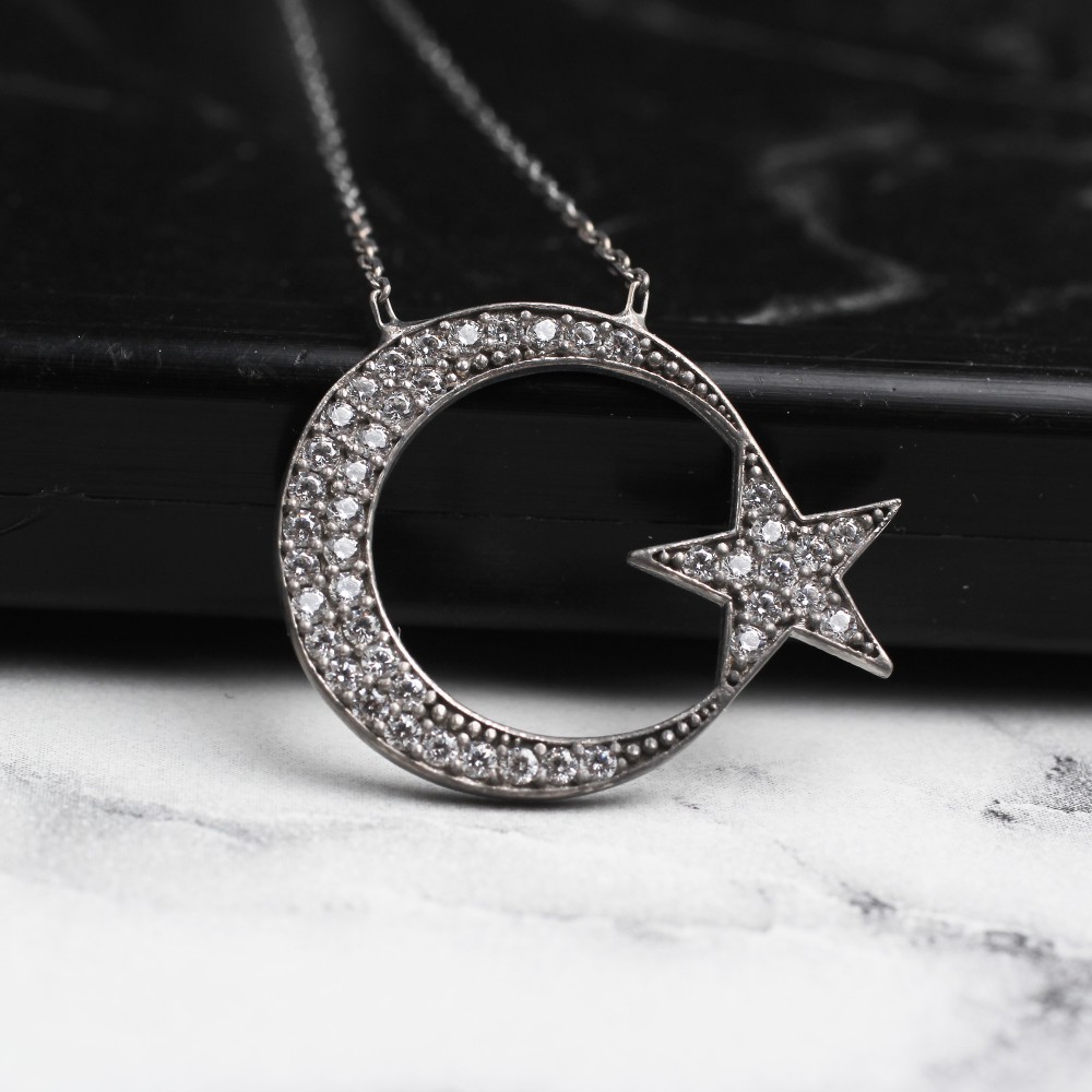 Glorria 925k Sterling Silver Crescent And Star Necklace