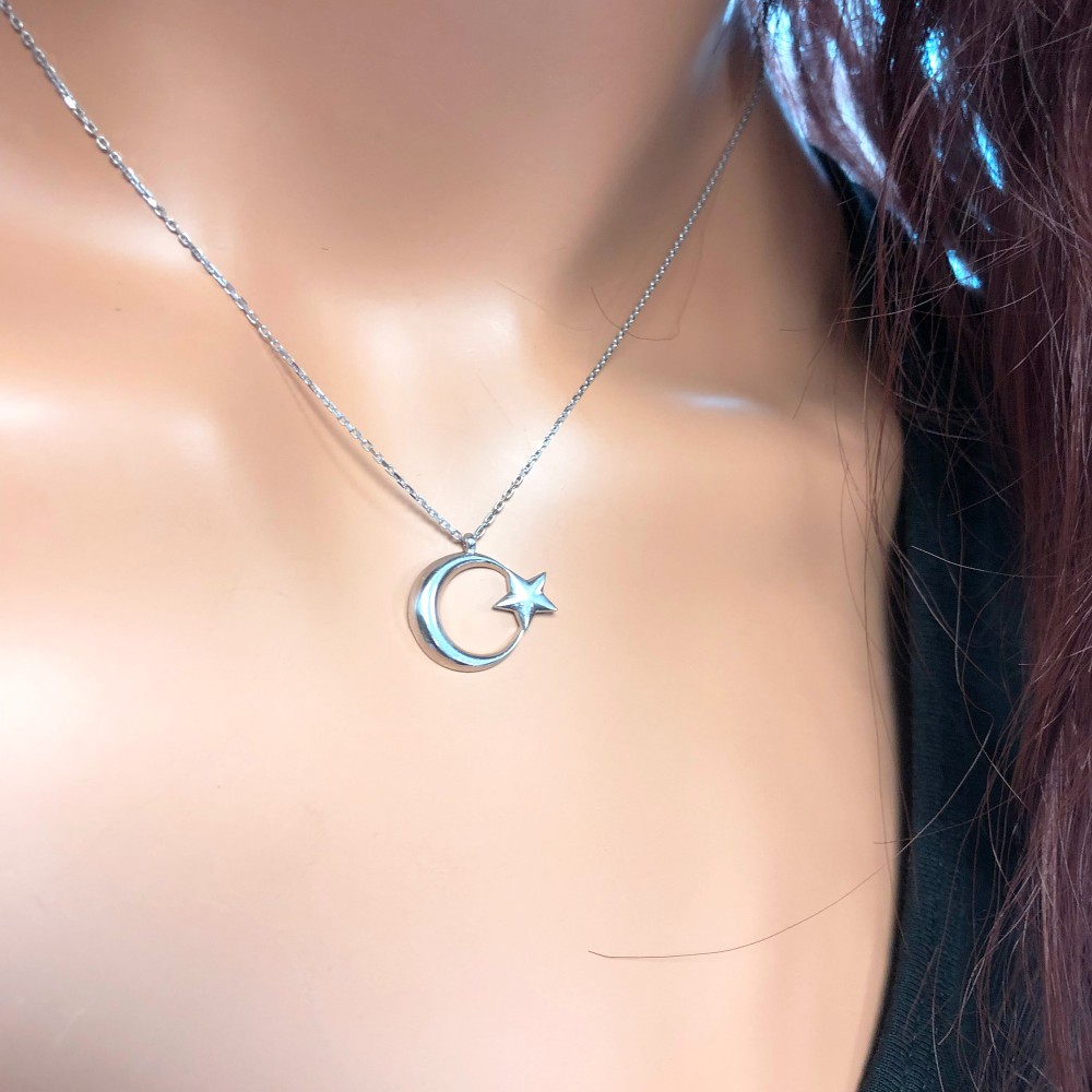 Glorria 925k Sterling Silver Crescent And Star Necklace